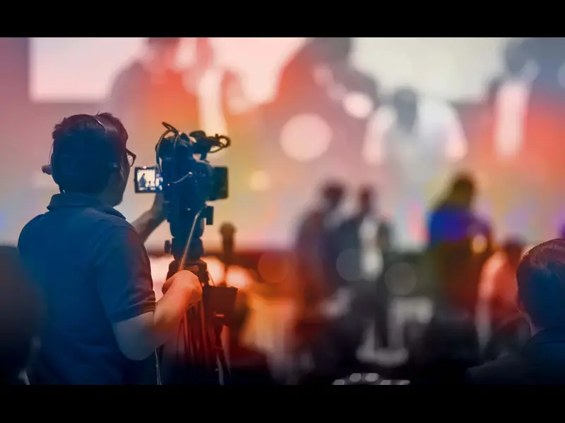 	Single Camera (recording + Live Streaming 1 social flat form )
